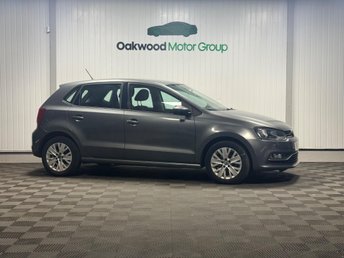 2016 VOLKSWAGEN POLO