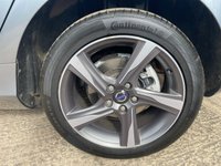USED 2015 V VOLVO V40 2.0 D4 R-Design Hatchback 5dr Diesel Manual Euro 6 (s/s) (190 ps) 