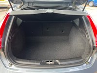 USED 2015 V VOLVO V40 2.0 D4 R-Design Hatchback 5dr Diesel Manual Euro 6 (s/s) (190 ps) 