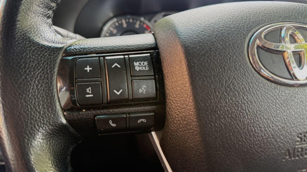 USED 2023 73 TOYOTA HILUX 2.8 D-4D Invincible Auto 4WD Euro 6 (s/s) 4dr TOW BAR|CAMERA|STEPS|H SEATS|