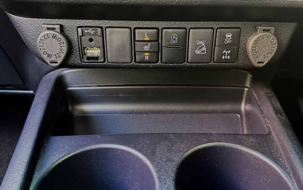USED 2023 73 TOYOTA HILUX 2.8 D-4D Invincible Auto 4WD Euro 6 (s/s) 4dr TOW BAR|CAMERA|STEPS|H SEATS|