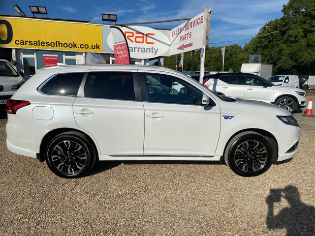 View our MITSUBISHI OUTLANDER
