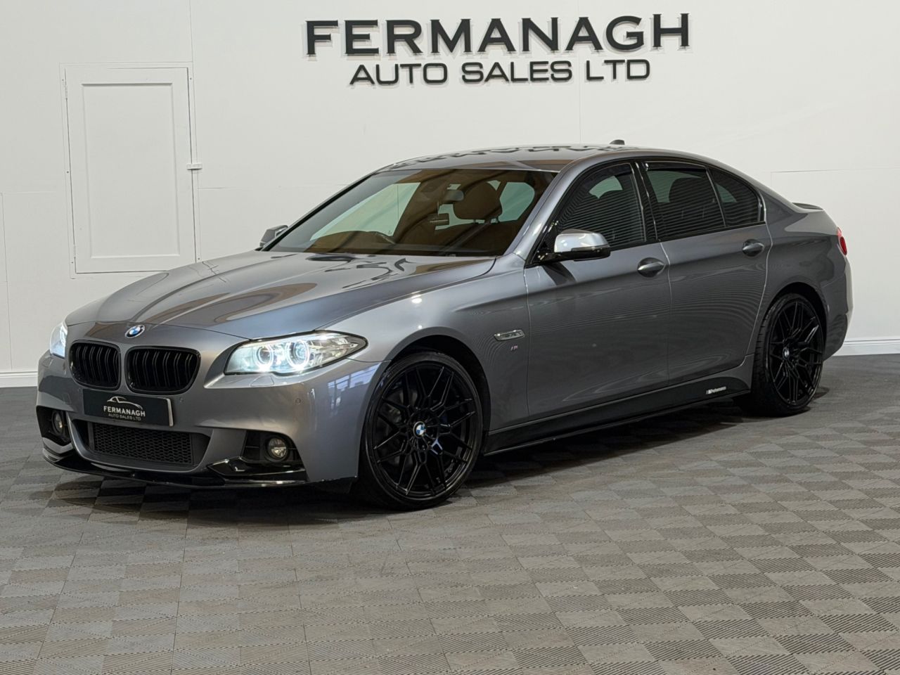 2016 BMW 5 SERIES 2.0 520d M Sport Saloon 4dr Diesel Auto Euro 6 (s/s) (190 ps) - vehicle photo 4 for sale on PureCar