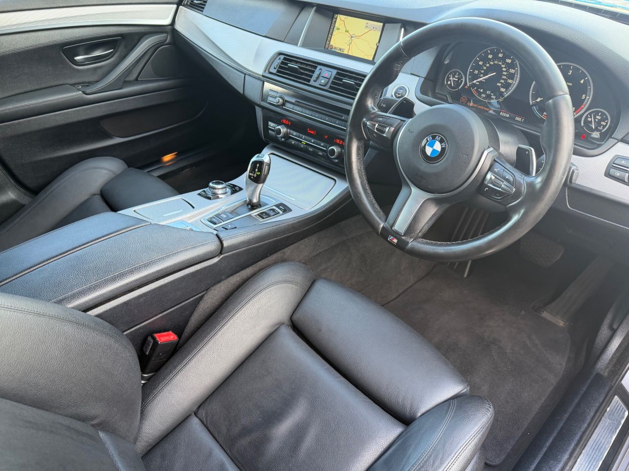2016 BMW 5 SERIES 2.0 520d M Sport Saloon 4dr Diesel Auto Euro 6 (s/s) (190 ps) - vehicle photo 9 for sale on PureCar