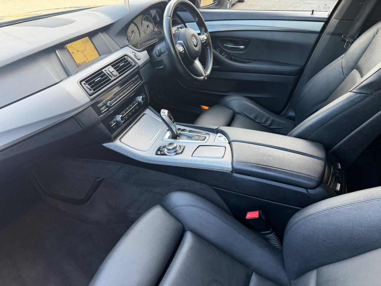 2016 BMW 5 SERIES 2.0 520d M Sport Saloon 4dr Diesel Auto Euro 6 (s/s) (190 ps) - vehicle photo 10 for sale on PureCar