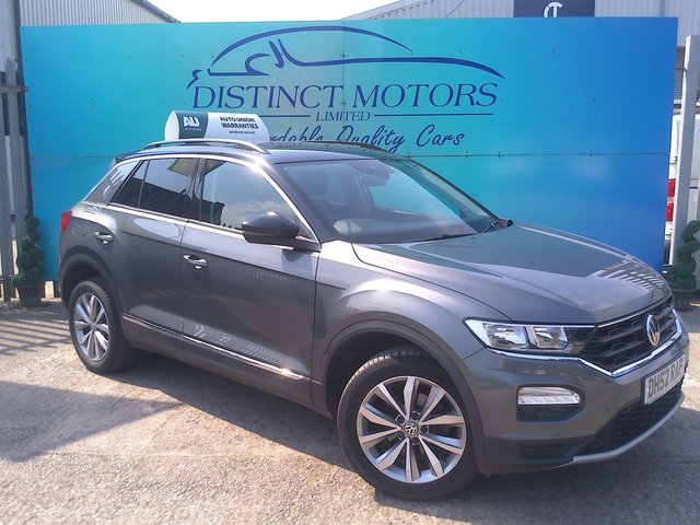 View our VOLKSWAGEN T-ROC