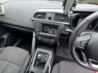 USED 2018 68 RENAULT KADJAR 1.3 TCe Dynamique Nav SUV 5dr Petrol Manual Euro 6 (s/s) (140 ps) 