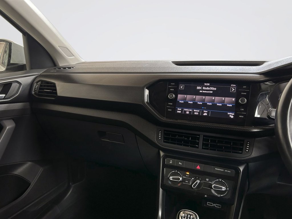 2019 Volkswagen T-Cross — image 17