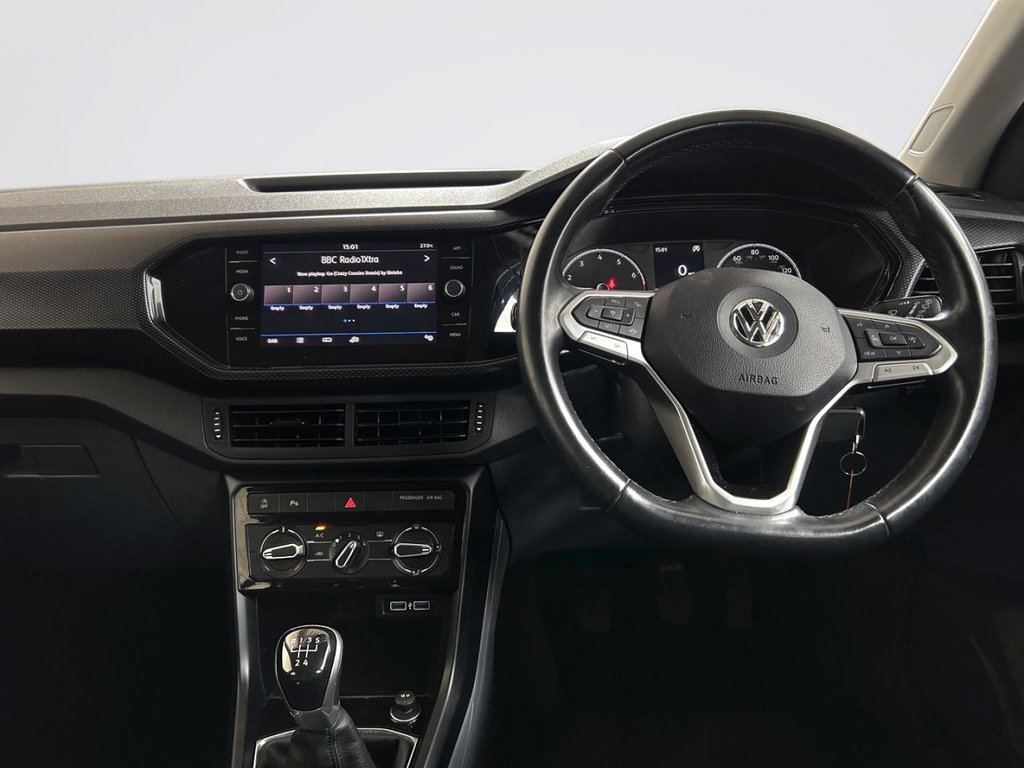 2019 Volkswagen T-Cross — image 10