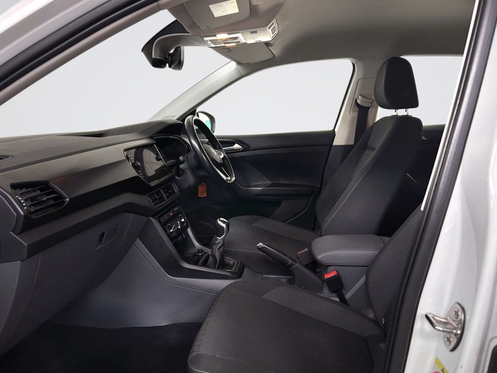 2019 Volkswagen T-Cross — image 8