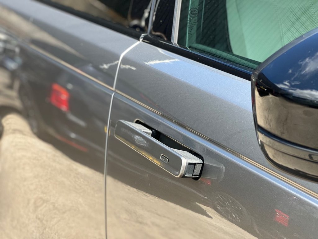 USED 2018 67 LAND ROVER RANGE ROVER VELAR 3.0 SD6 V6 R-Dynamic SE SUV 5dr Diesel Auto 4WD Euro 6 (s/s) (300 ps) 