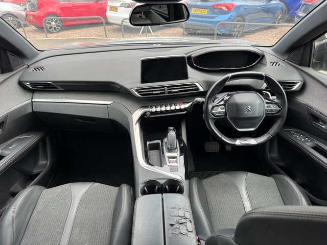 View our PEUGEOT 5008