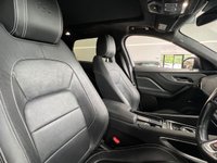 USED 2018 D JAGUAR F-PACE 3.0 D300 V6 S SUV 5dr Diesel Auto AWD Euro 6 (s/s) (300 ps) 