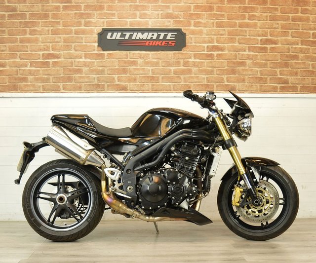 View our TRIUMPH SPEED TRIPLE 1050