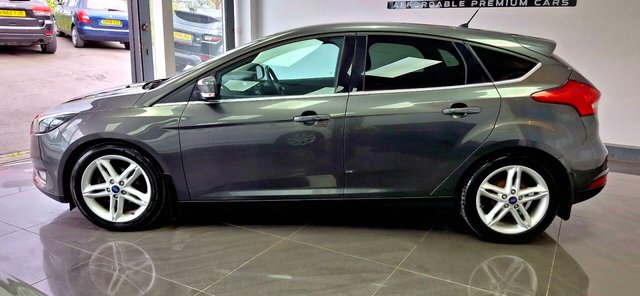 View our FORD FOCUS