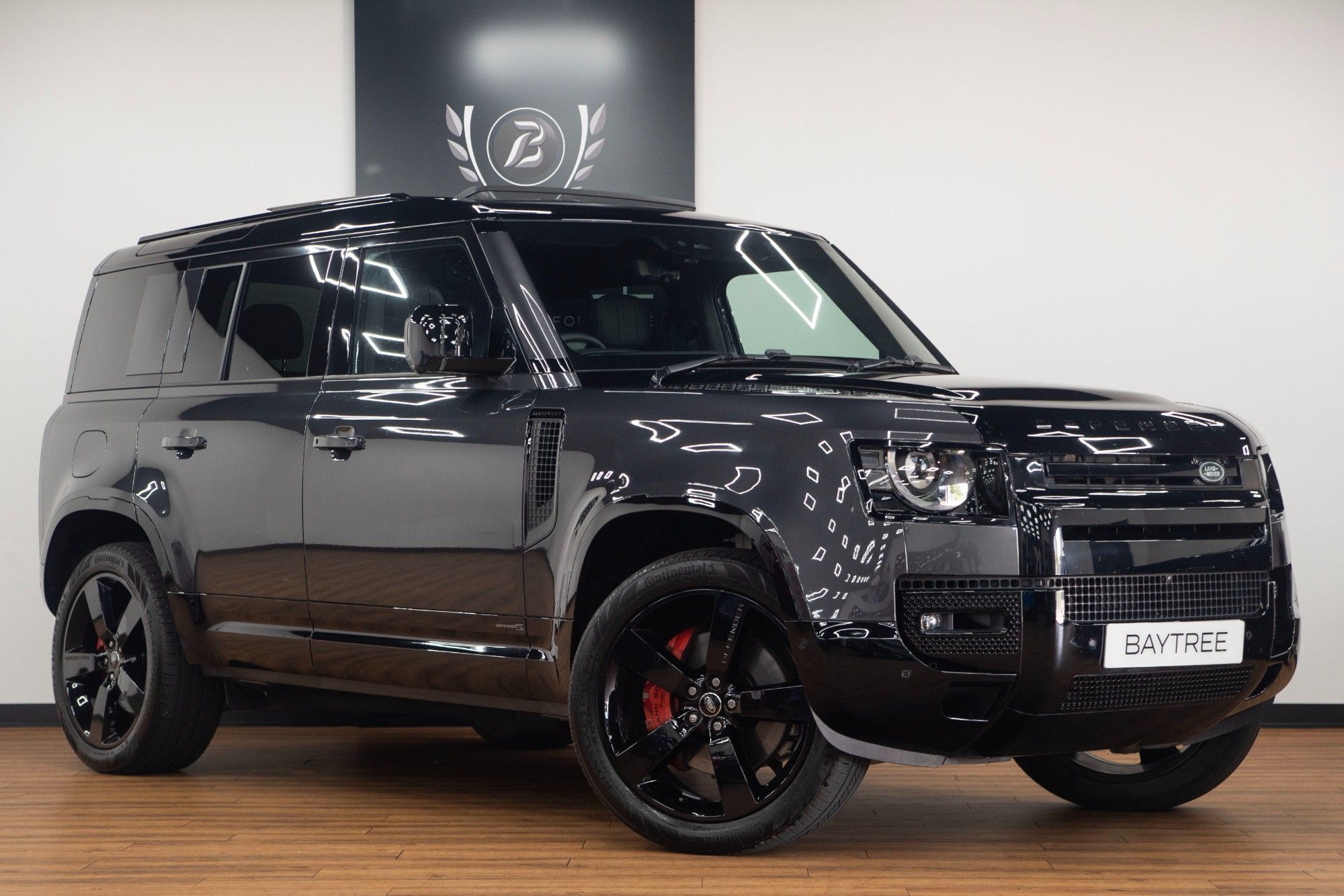 USED 2025 25 LAND ROVER DEFENDER 110 5.0 P425 V8 X SUV 5dr Petrol Auto 4WD Euro 6 (s/s) (425 ps) 