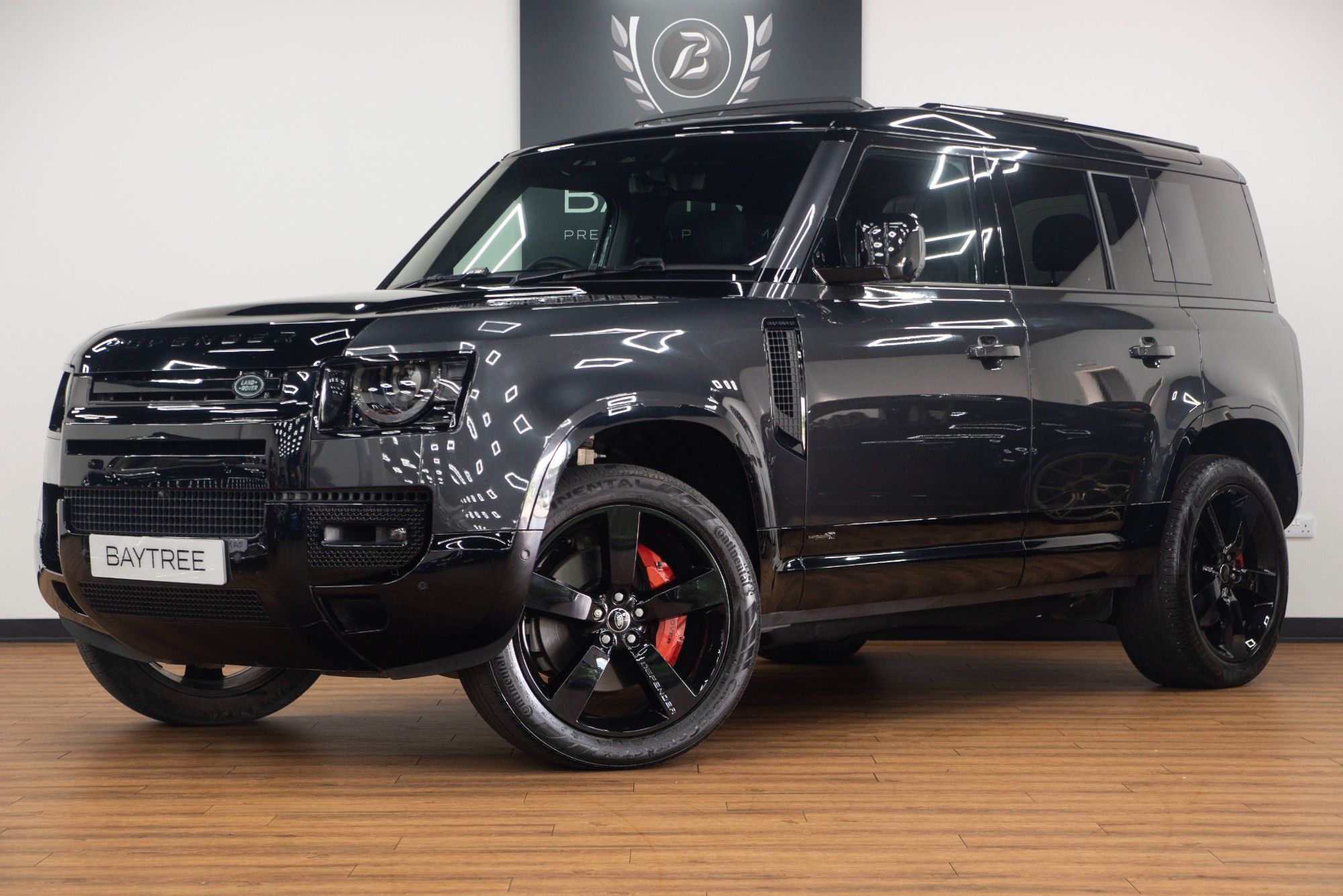 USED 2025 25 LAND ROVER DEFENDER 110 5.0 P425 V8 X SUV 5dr Petrol Auto 4WD Euro 6 (s/s) (425 ps) 