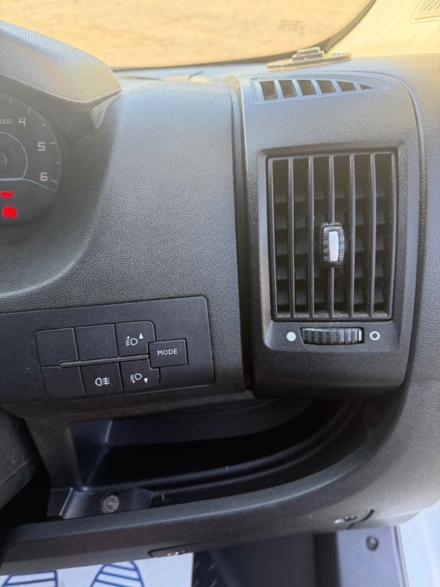 View our CITROEN RELAY