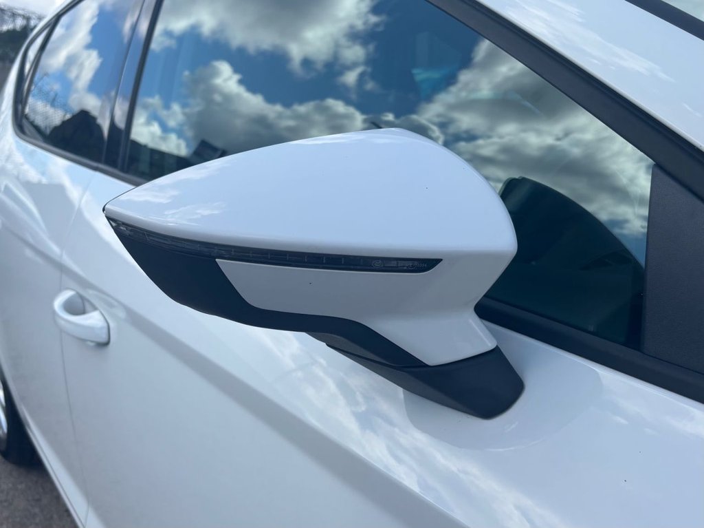 2016 SEAT Leon thumbnail 19