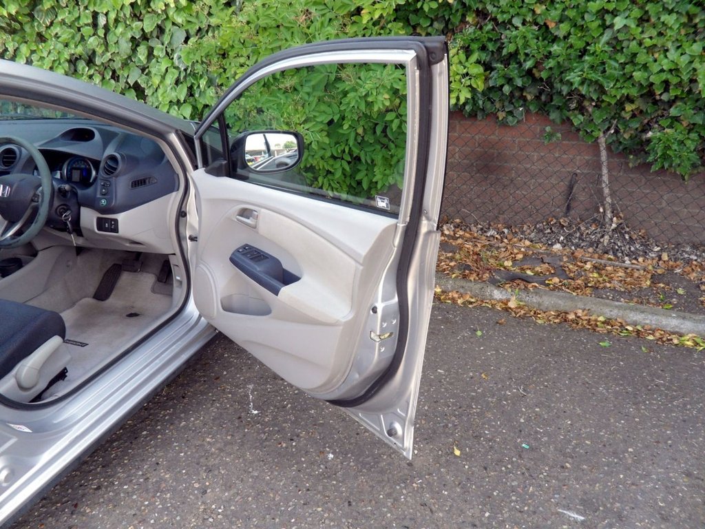 USED 2009 09 HONDA INSIGHT 1.3l 5dr Auto 87 BHP Locally Owned And Serviced From New