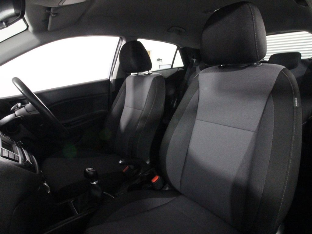 USED 2017 17 HYUNDAI I20 1.2 SE Hatchback 5dr Petrol Manual Euro 6 (84 ps) 