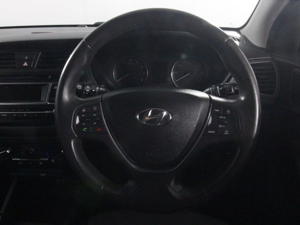 USED 2017 17 HYUNDAI I20 1.2 SE Hatchback 5dr Petrol Manual Euro 6 (84 ps) 