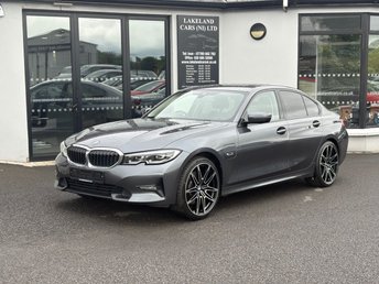 View our BMW 3 SERIES