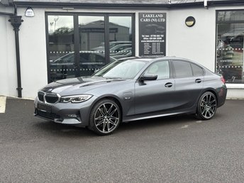View our BMW 3 SERIES