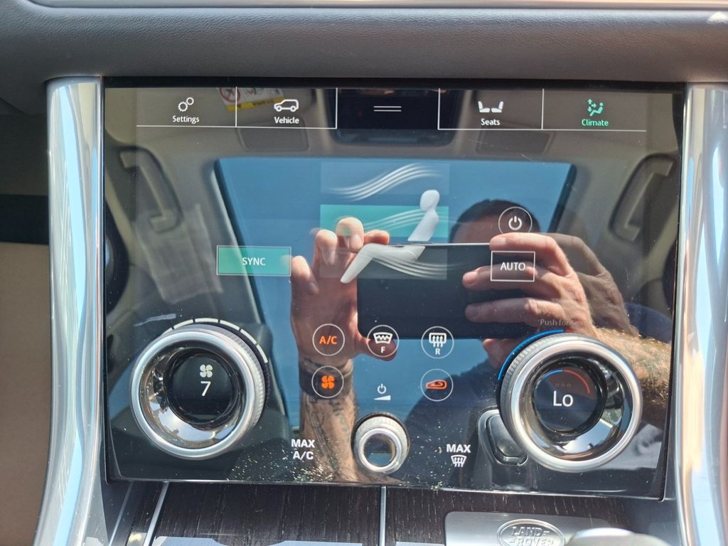 2019 Land Rover Range Rover Sport thumbnail 21
