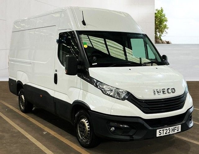 View our Iveco Daily 2.3D HPI 14V 35S 3520 Panel Van 5dr Diesel HiMatic MWB H2 Euro 6 (s/s) (136 ps).*AUTOMATIC*MEDIUM WHEELBASE*