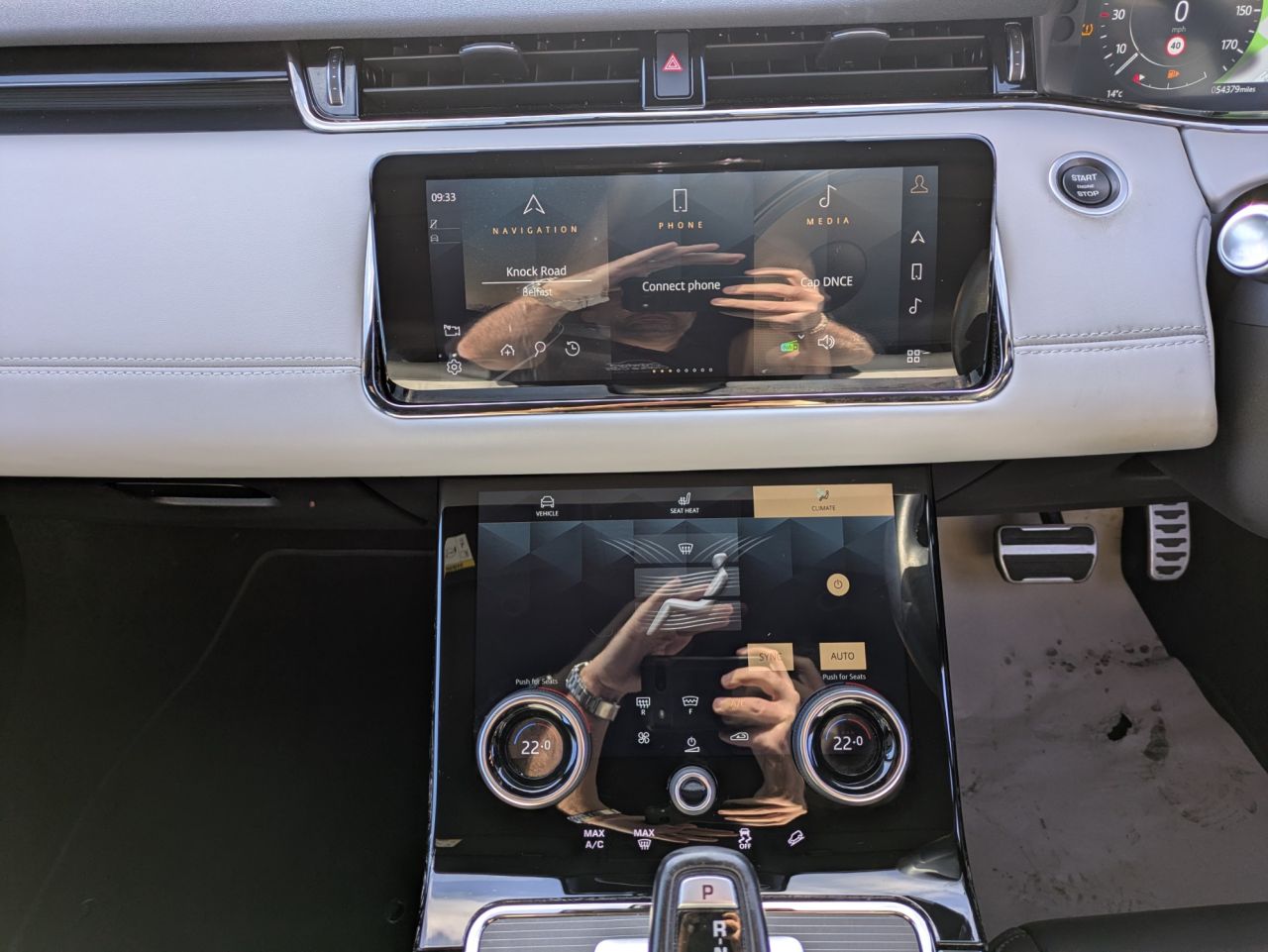 2021 LAND ROVER RANGE ROVER EVOQUE 1.5 P300e 12.2kWh R-Dynamic HSE SUV 5dr Petrol Plug-in Hybrid Auto 4WD Euro - vehicle photo 13 for sale on PureCar