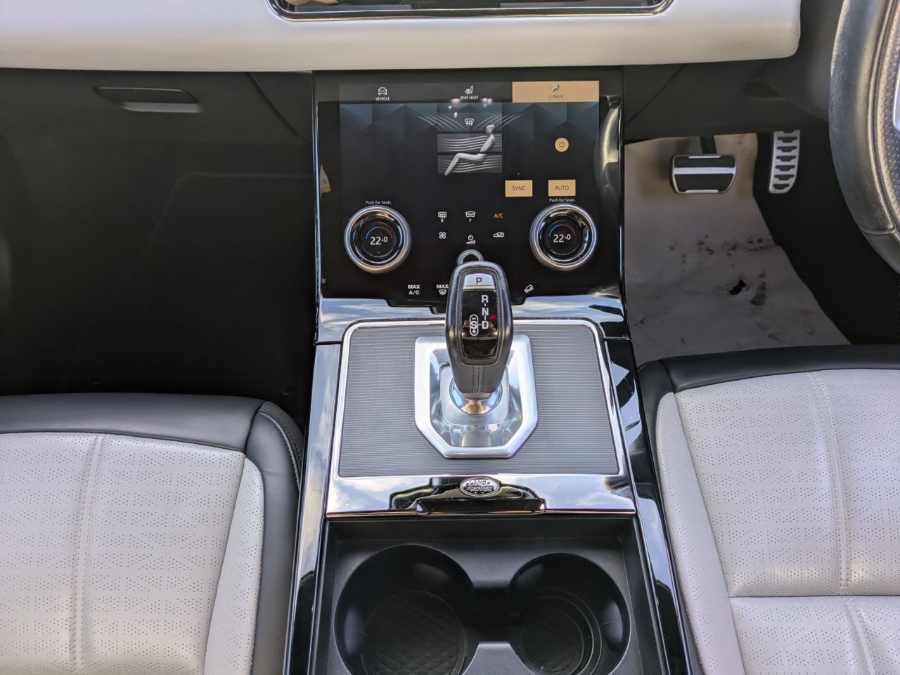 2021 LAND ROVER RANGE ROVER EVOQUE 1.5 P300e 12.2kWh R-Dynamic HSE SUV 5dr Petrol Plug-in Hybrid Auto 4WD Euro - vehicle photo 14 for sale on PureCar