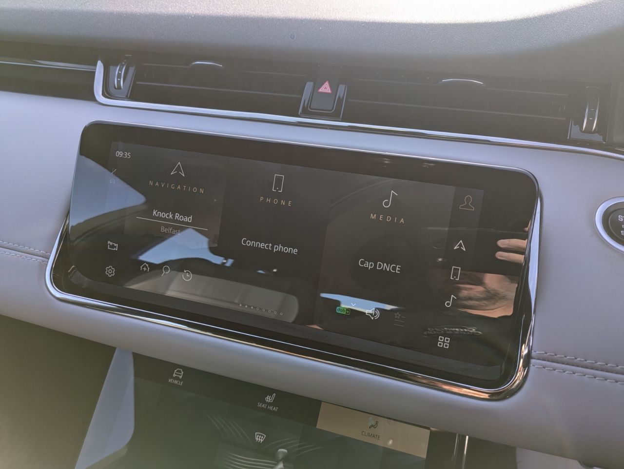 2021 LAND ROVER RANGE ROVER EVOQUE 1.5 P300e 12.2kWh R-Dynamic HSE SUV 5dr Petrol Plug-in Hybrid Auto 4WD Euro - vehicle photo 19 for sale on PureCar
