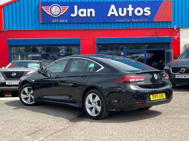 View our VAUXHALL INSIGNIA