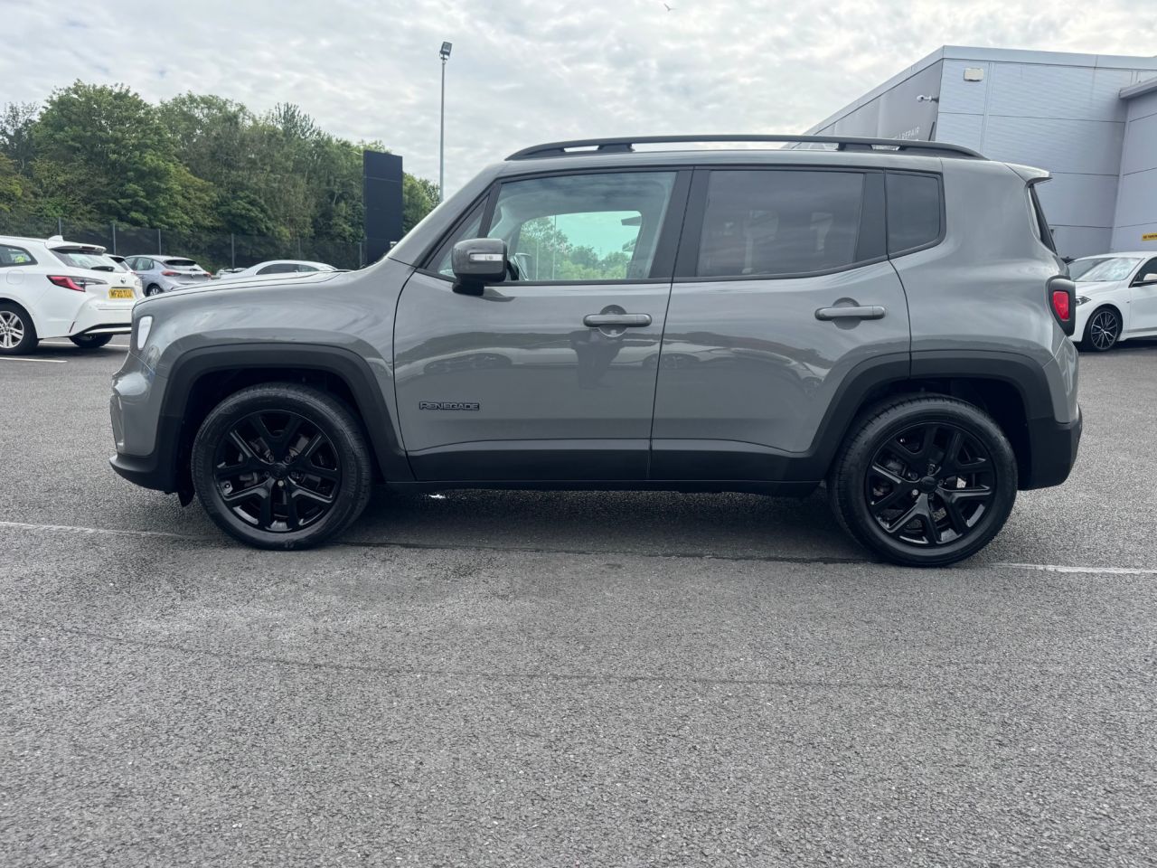2019 JEEP RENEGADE 1.3 GSE T4 Night Eagle SUV 5dr Petrol DDCT Euro 6 (s/s) (150 ps) - vehicle photo 2 for sale on PureCar