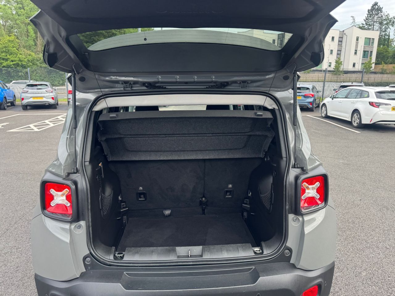 2019 JEEP RENEGADE 1.3 GSE T4 Night Eagle SUV 5dr Petrol DDCT Euro 6 (s/s) (150 ps) - vehicle photo 10 for sale on PureCar
