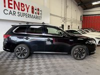USED 2017 67 MITSUBISHI OUTLANDER 2.0h 12kWh 5hs SUV 5dr Petrol Plug-in Hybrid CVT 4WD Euro 6 (s/s) (200 ps) 