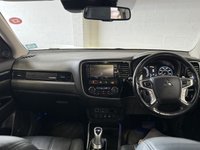 USED 2017 67 MITSUBISHI OUTLANDER 2.0h 12kWh 5hs SUV 5dr Petrol Plug-in Hybrid CVT 4WD Euro 6 (s/s) (200 ps) 