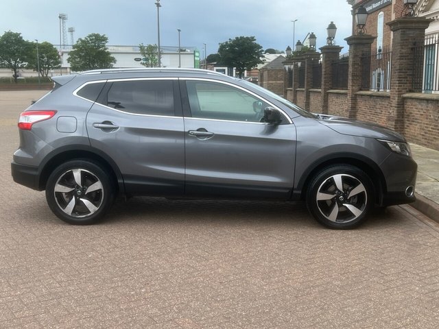 View our NISSAN QASHQAI