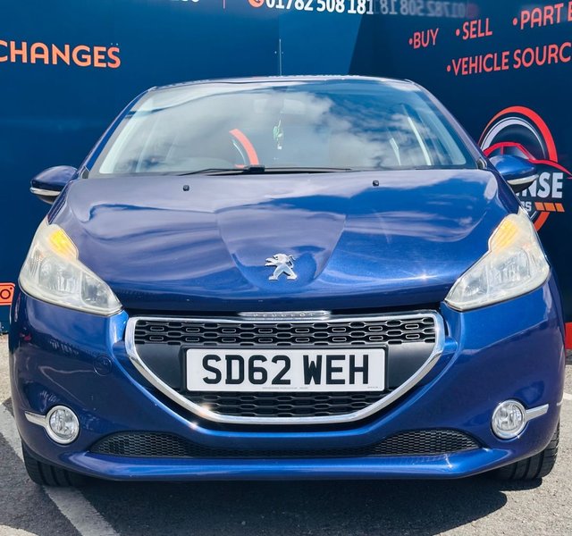 View our PEUGEOT 208