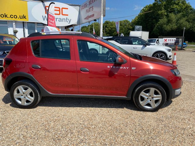 View our DACIA SANDERO STEPWAY