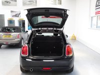 USED 2020 69 MINI HATCH 1.5 Cooper Classic Hatchback 5dr Petrol Steptronic Euro 6 (s/s) (136 ps) NAV-HTD SEATS-CAMERA-CARPLAY