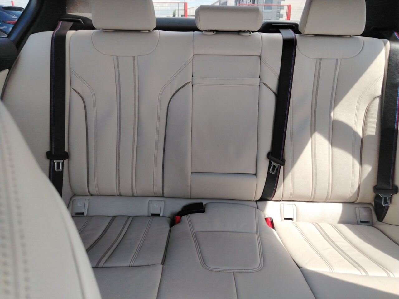 2022 BMW 5 SERIES 2.0 520d MHT M Sport Saloon 4dr Diesel Hybrid Steptronic Euro 6 (s/s) (190 - vehicle photo 12 for sale on PureCar