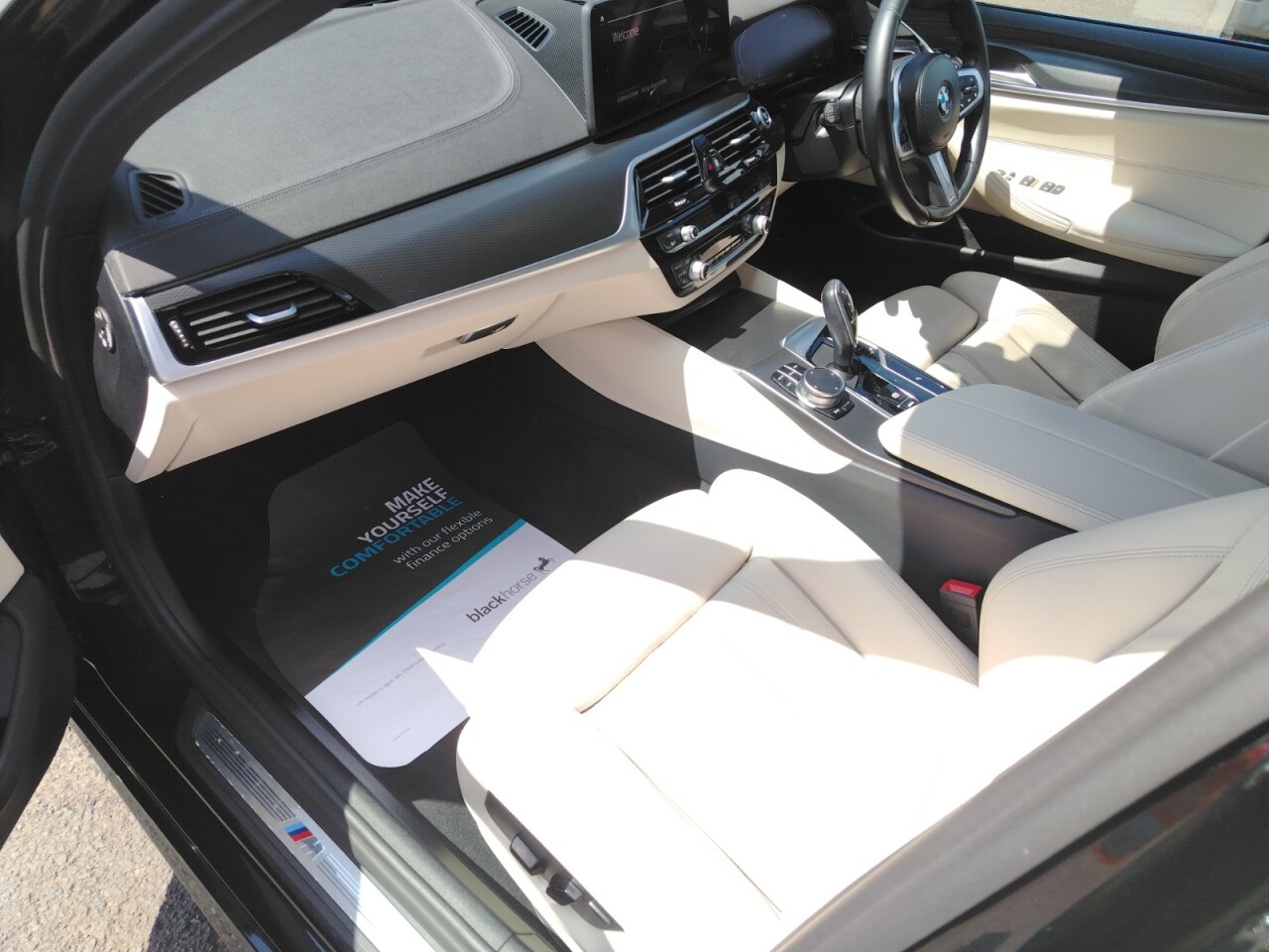 2022 BMW 5 SERIES 2.0 520d MHT M Sport Saloon 4dr Diesel Hybrid Steptronic Euro 6 (s/s) (190 - vehicle photo 16 for sale on PureCar