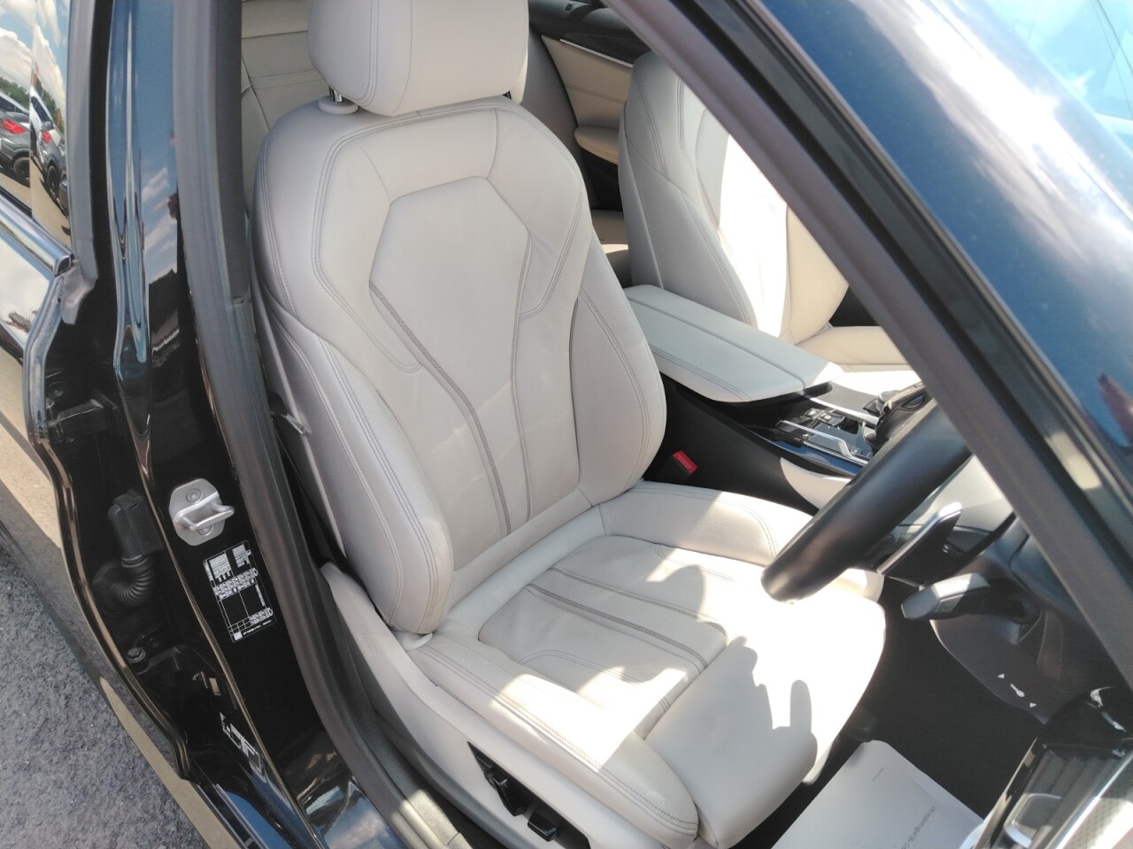 2022 BMW 5 SERIES 2.0 520d MHT M Sport Saloon 4dr Diesel Hybrid Steptronic Euro 6 (s/s) (190 - vehicle photo 20 for sale on PureCar