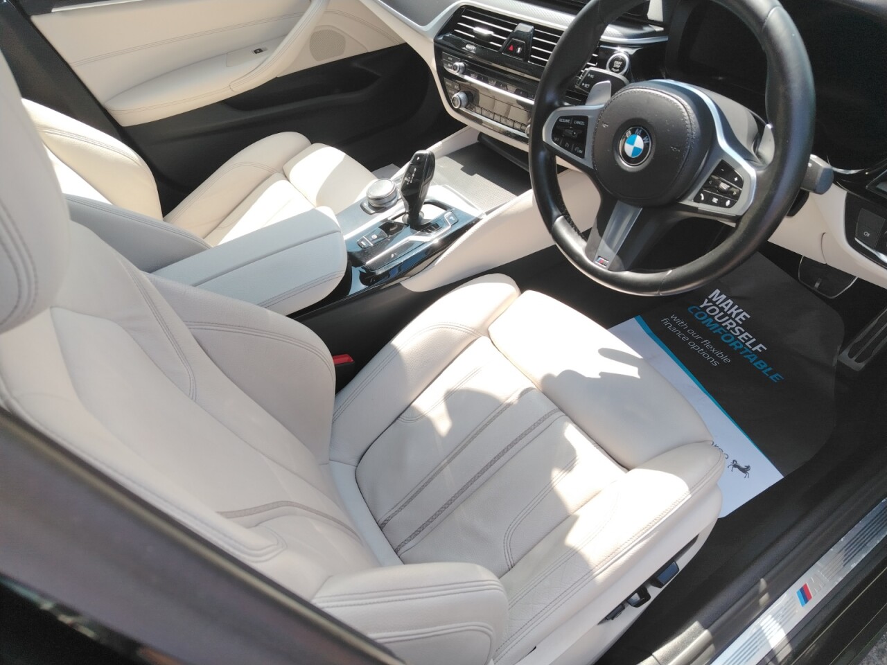 2022 BMW 5 SERIES 2.0 520d MHT M Sport Saloon 4dr Diesel Hybrid Steptronic Euro 6 (s/s) (190 - vehicle photo 21 for sale on PureCar