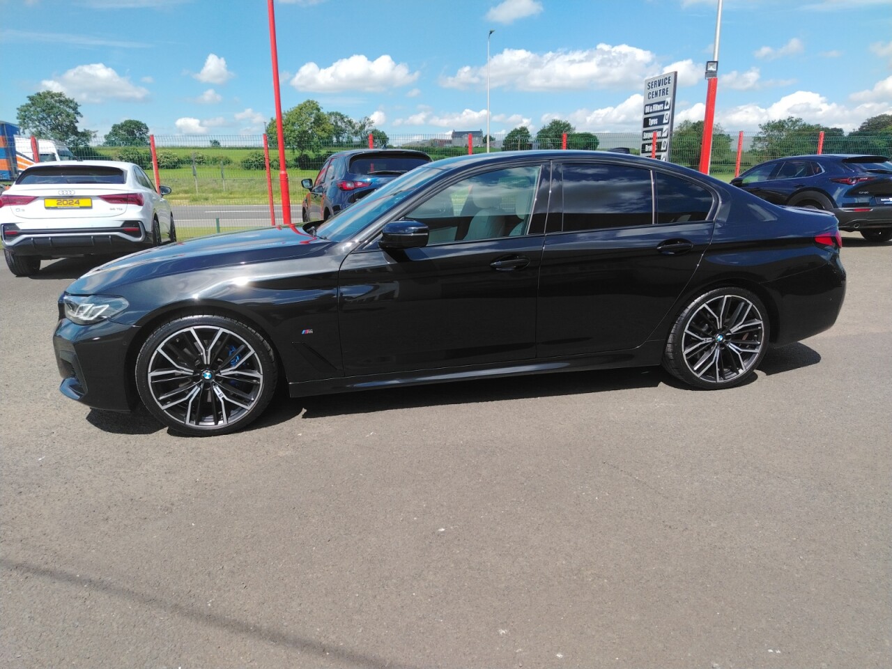 2022 BMW 5 SERIES 2.0 520d MHT M Sport Saloon 4dr Diesel Hybrid Steptronic Euro 6 (s/s) (190 - vehicle photo 24 for sale on PureCar