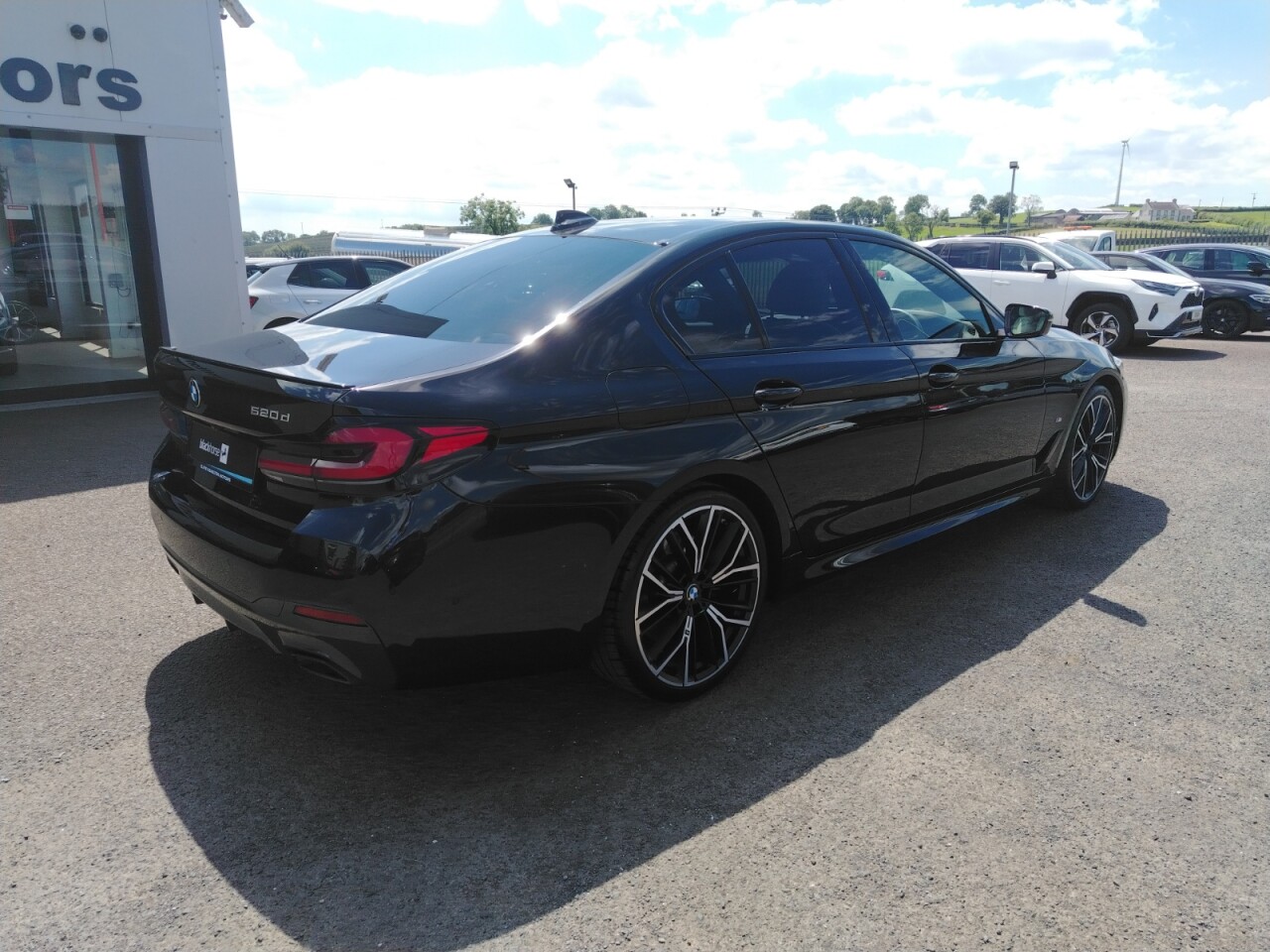 2022 BMW 5 SERIES 2.0 520d MHT M Sport Saloon 4dr Diesel Hybrid Steptronic Euro 6 (s/s) (190 - vehicle photo 29 for sale on PureCar