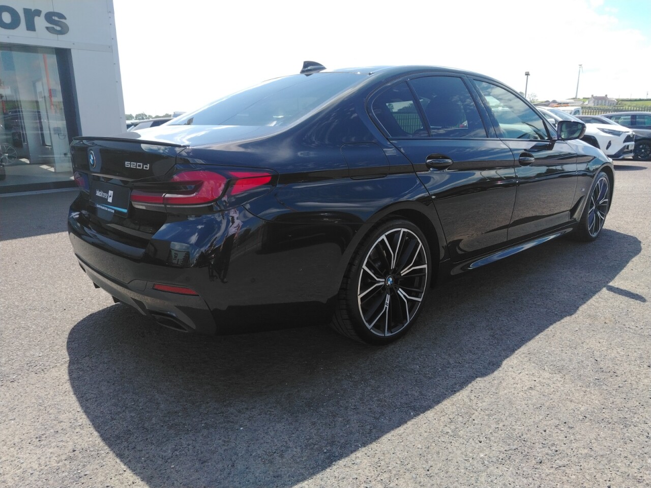 2022 BMW 5 SERIES 2.0 520d MHT M Sport Saloon 4dr Diesel Hybrid Steptronic Euro 6 (s/s) (190 - vehicle photo 32 for sale on PureCar