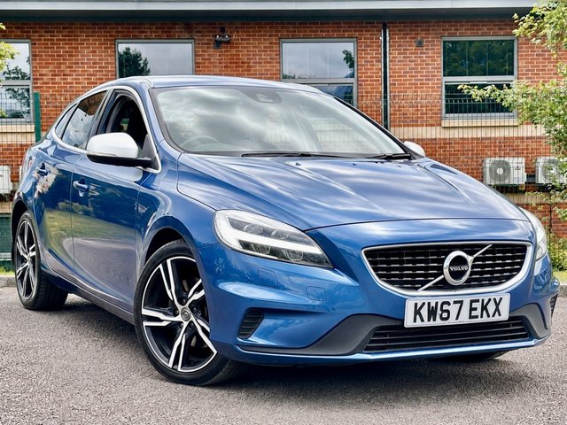 View our VOLVO V40